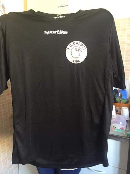 La storica maglia della rifondazione dei Califfi. Si usa ancora parzialmente