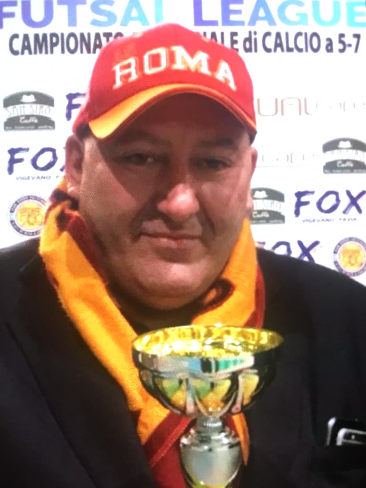 Mattia Giarrizzo riceve il riconoscimento come dirigente sportivo dalla Fustal League nella stagione 2019/20